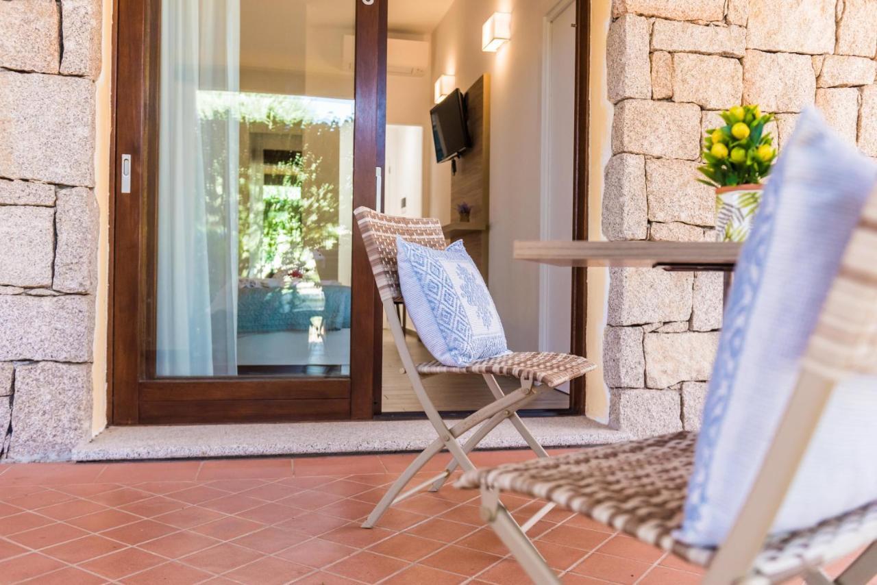 Hotel Relais Del Borgo- Domo Loiri Porto San Paolo Exterior foto