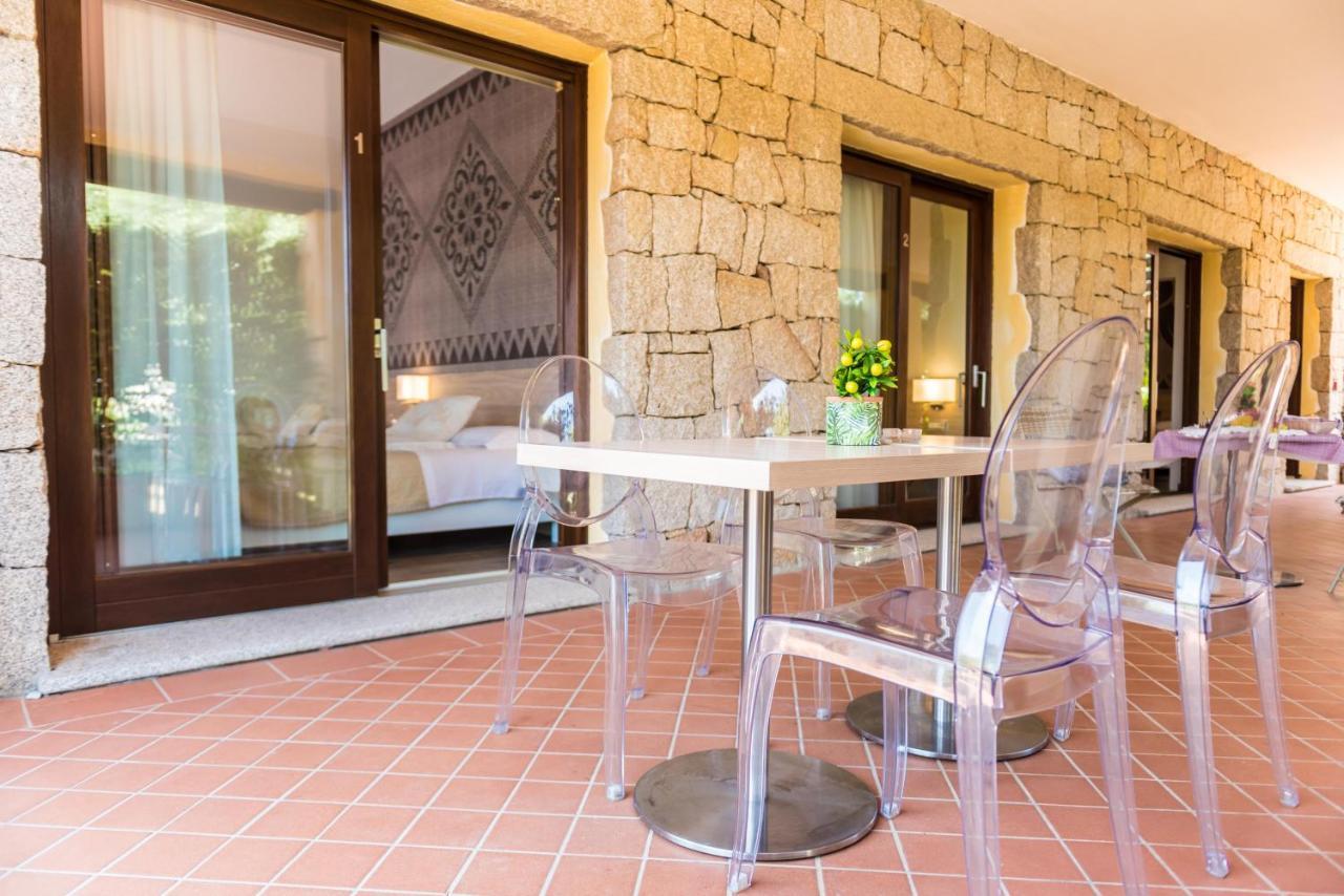 Hotel Relais Del Borgo- Domo Loiri Porto San Paolo Exterior foto