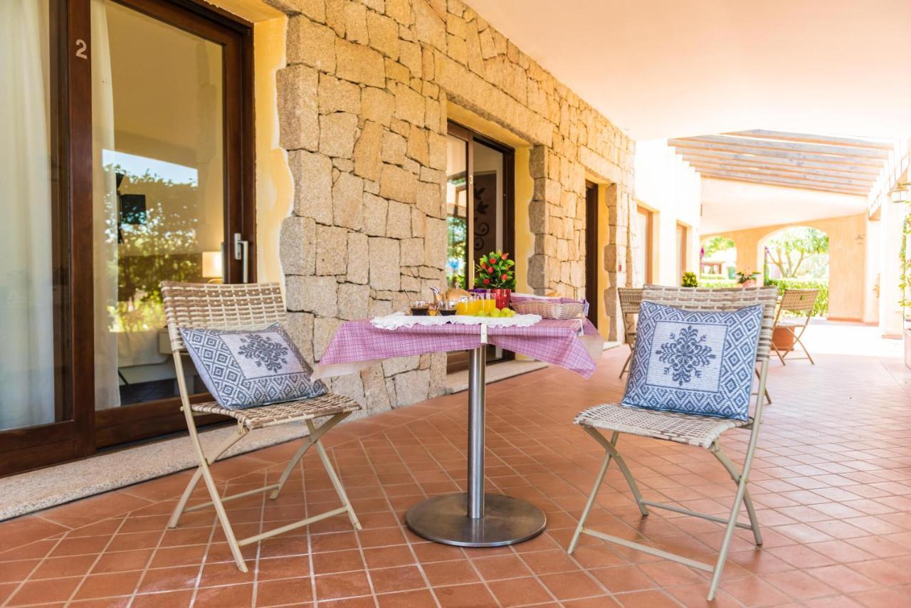 Hotel Relais Del Borgo- Domo Loiri Porto San Paolo Exterior foto