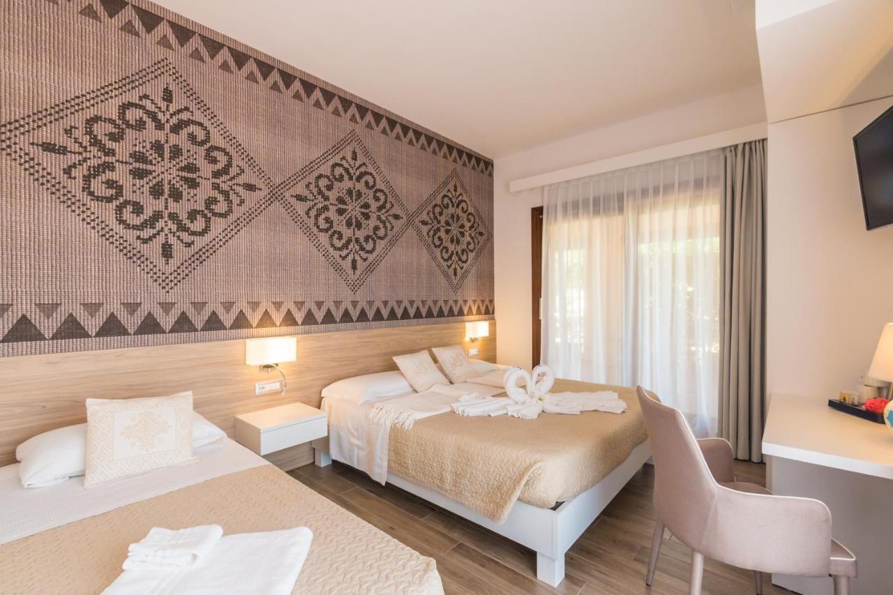 Hotel Relais Del Borgo- Domo Loiri Porto San Paolo Exterior foto