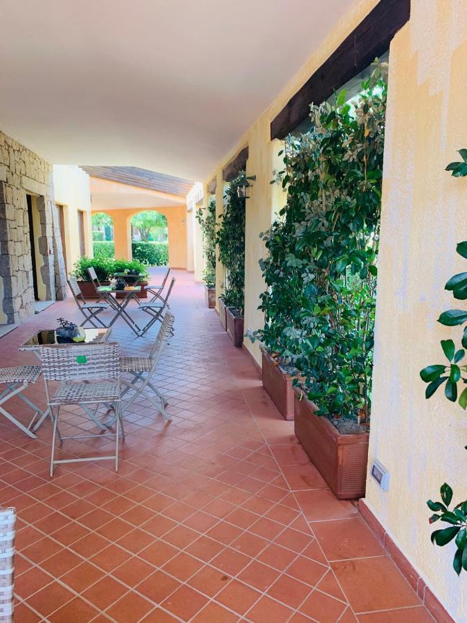 Hotel Relais Del Borgo- Domo Loiri Porto San Paolo Exterior foto